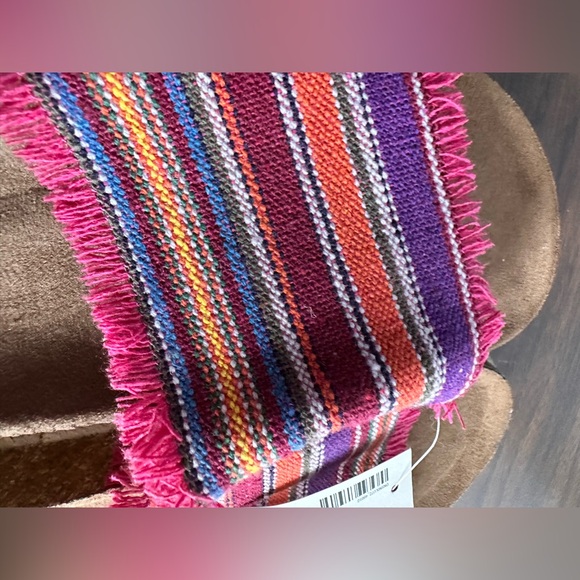 Aeropostale Multicolor Striped Sandals. Women’s size 10. NWT - Picture 3 of 6